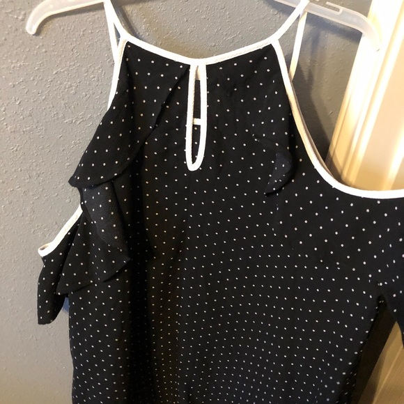 Sleeveless blouse - Picture 3 of 3